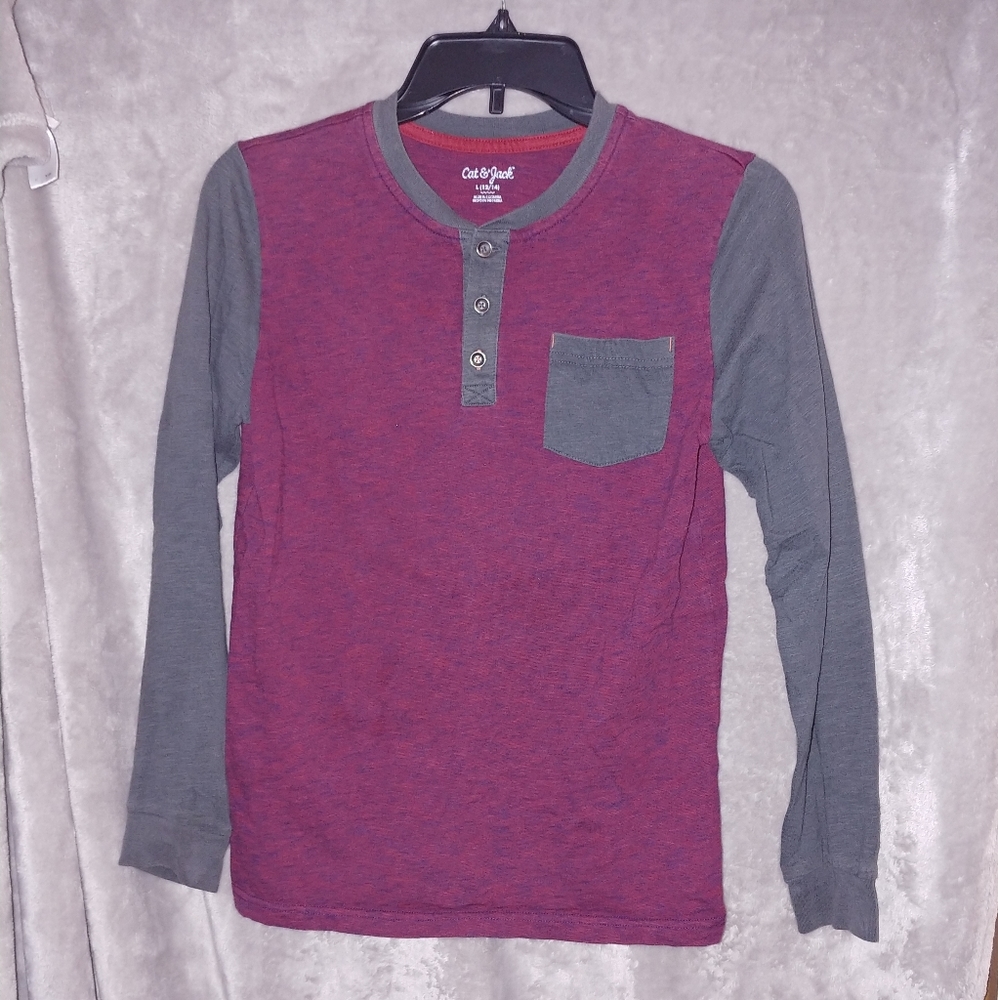 Cat & Jack long sleeve size Large boys